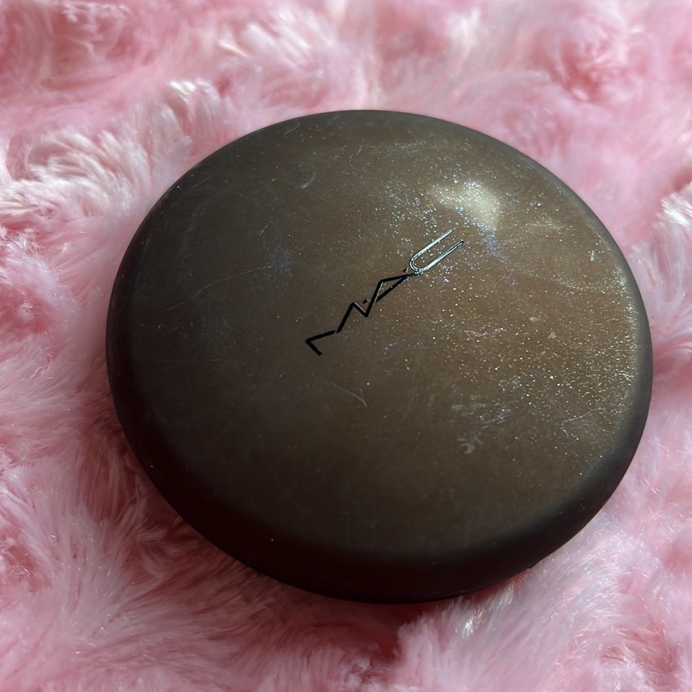 𝅺MAC Pro Longwear Bronzing Powder Nude On Board Temperature Rising Collection - Picture 3 of 6